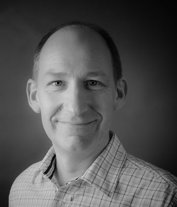 stuart-bw Cheltenham Chiropractor, Stuart Smellie, Skelian Chiropractic Clinic